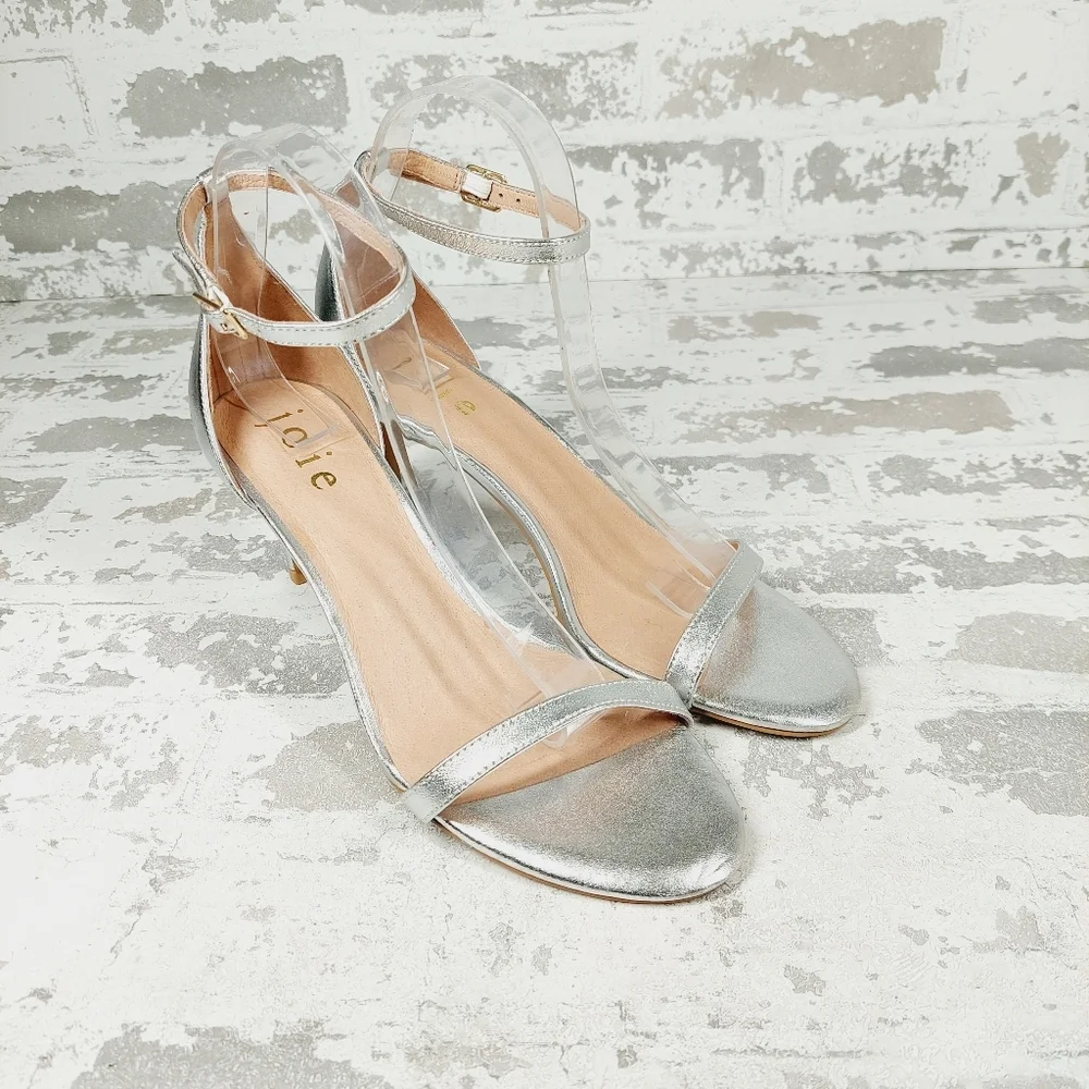 NEW Joie Maisie Silver Leather Ankle Strap Heeled Sandals H376